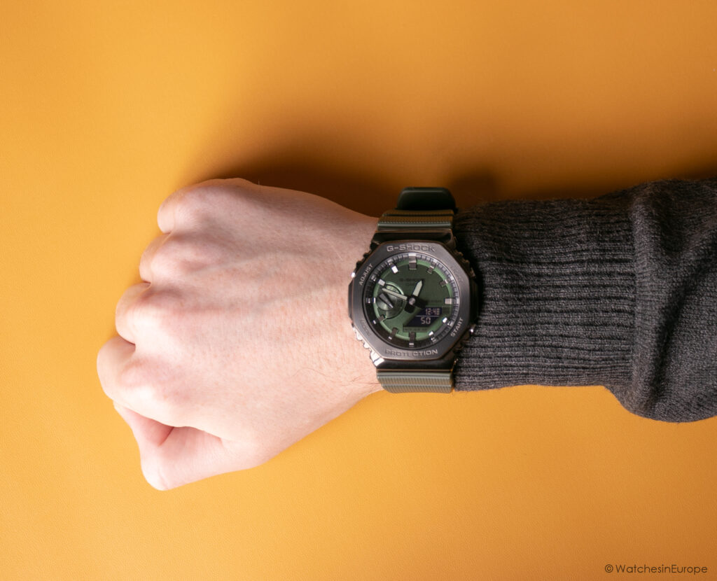 Casio GM2100-3A on the wrist